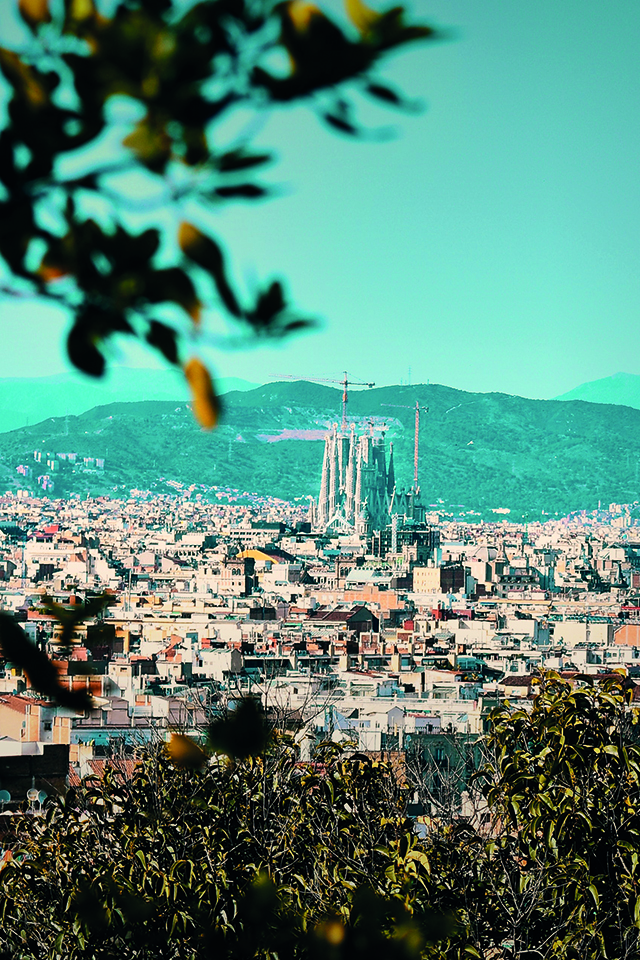 Sagrada Familia © unsplash - Lucas Neves