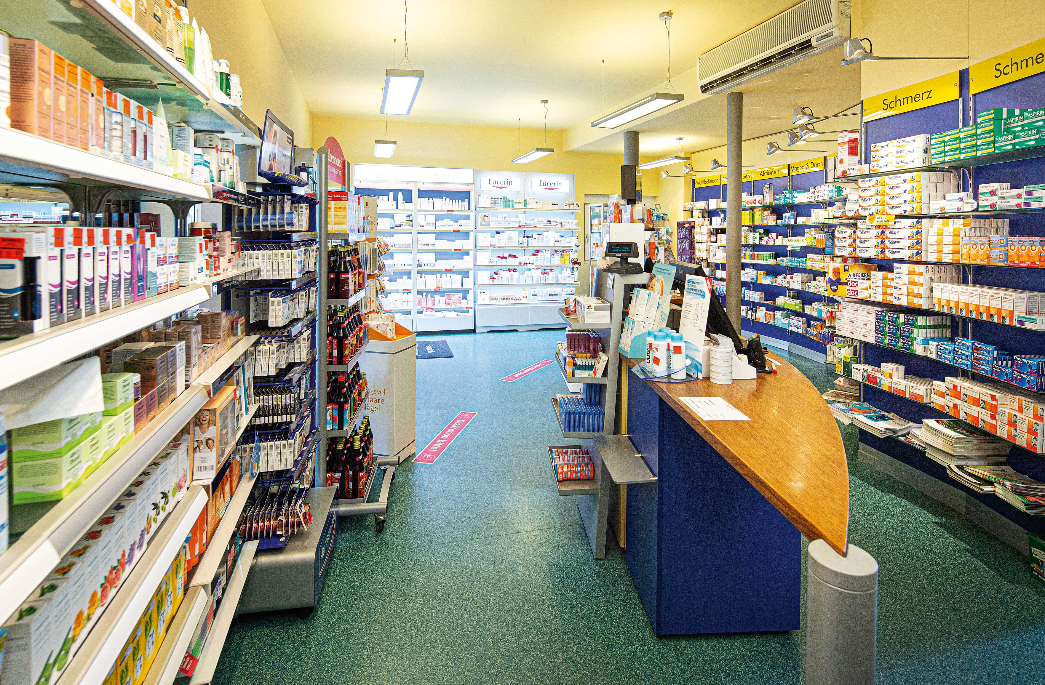 The large stock, particularly of prescription drugs and narcotics, makes pharmacies a popular target for break-ins. The entirely coherent security concept includes a wireless alarm system. © ABUS