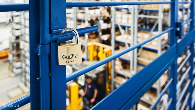 Nos cadenas permettent de sécuriser vos biens et marchandises © ABUS